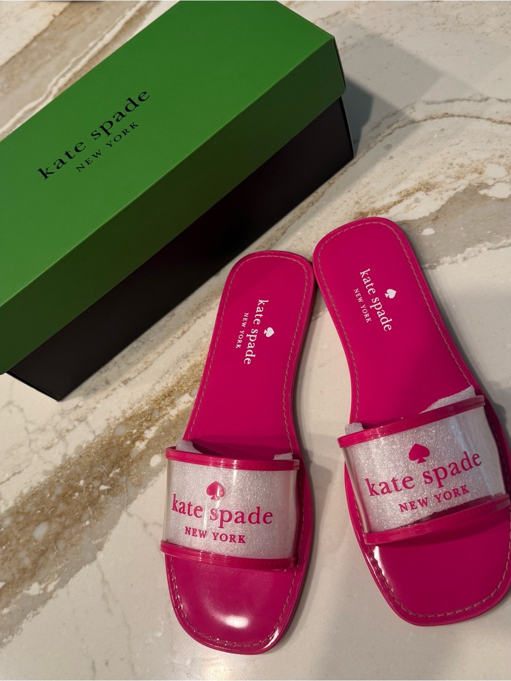 NWT Kate Spade Peyton Deep Hibiscus Clear slide women’s SIZE: 9